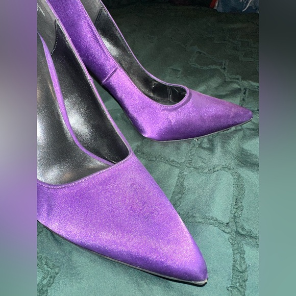 Vibrant purple stilettos - Picture 3 of 6
